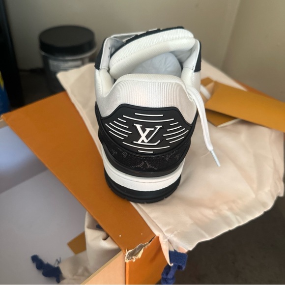 Louis Vuitton trainer - Picture 5 of 10